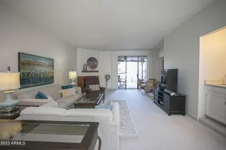 Photo #4: 6602968 Listing