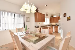 Photo #5: 6603683 Listing