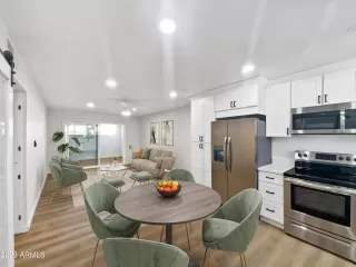 Photo #2: 6603854 Listing 