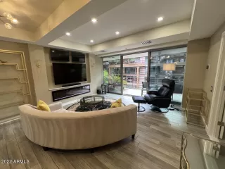 Photo #4: 6603869 Listing