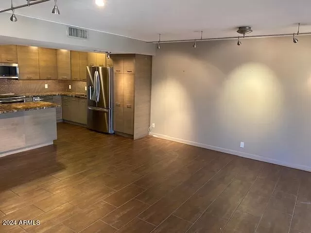 MLS: 6604514 Condo For Sale