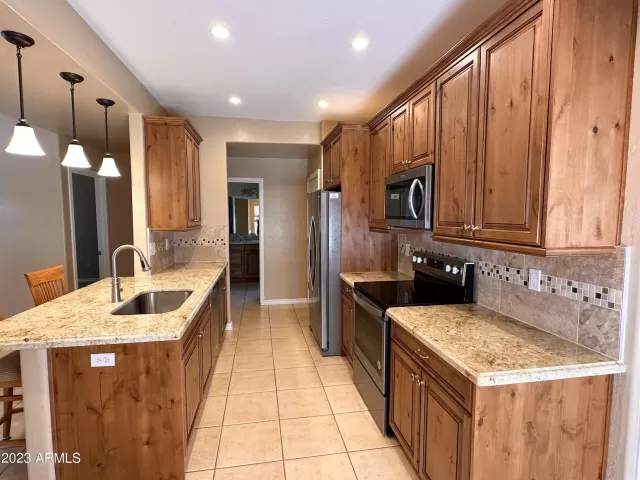 MLS: 6604813 Condo For Sale