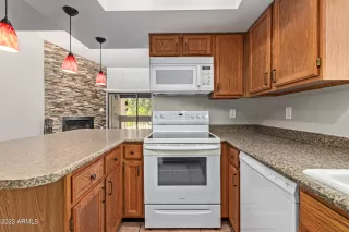 Photo #5: 6604817 Listing 