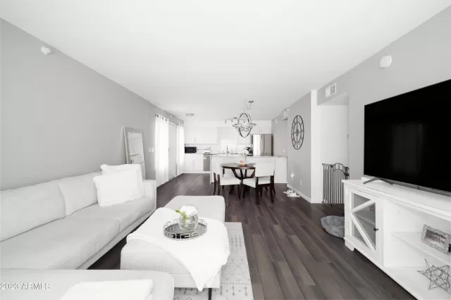 MLS: 6604835 Condo For Sale