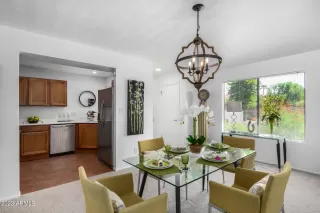 Photo #5: 6605238 Listing