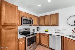 Photo #6: 6605238 Listing