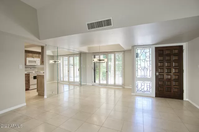 MLS: 6605465 Condo For Sale