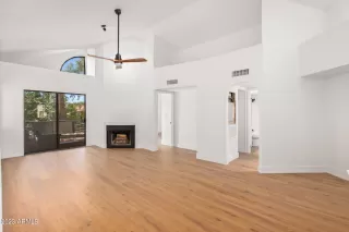 Photo #4: 6605487 Listing