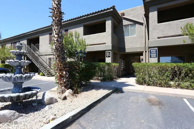 MLS: 6605488 Condo For Sale