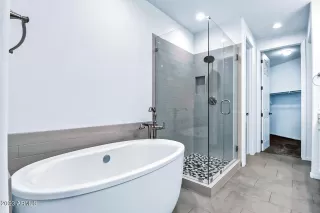 Photo #5: 6605508 Listing