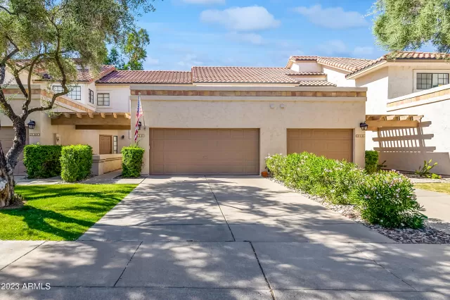 MLS: 6605659 Condo For Sale