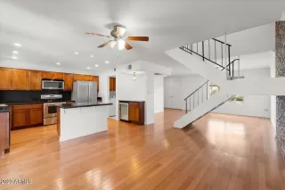 Photo #5: 6605811 Listing