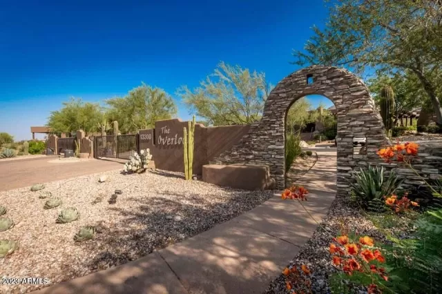 MLS: 6605866 Condo For Sale