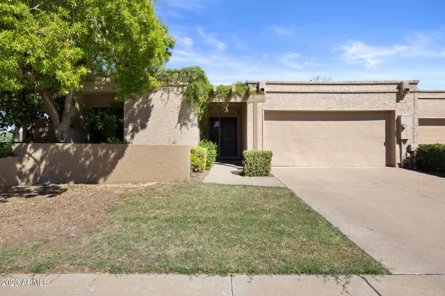 MLS: 6605899 Condo For Sale