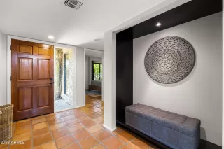 Photo #4: 6605899 Listing