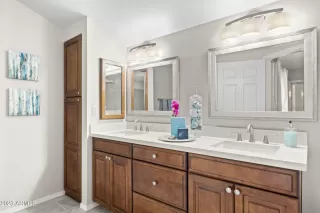 Photo #5: 6605928 Listing 