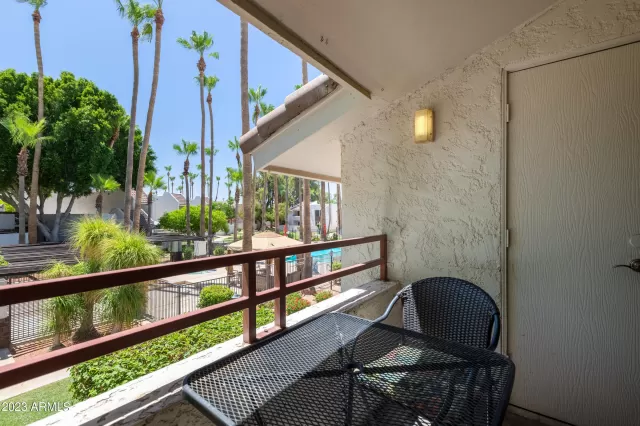 MLS: 6606007 Condo For Sale