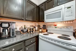 Photo #3: 6606132 Listing