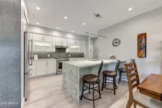 Photo #2: 6606233 Listing