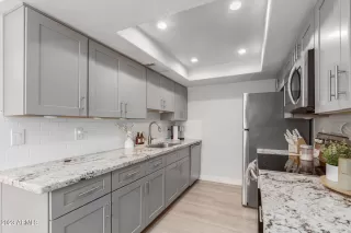 Photo #5: 6606278 Listing