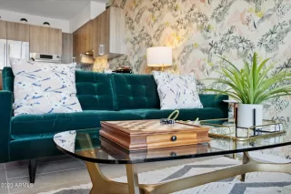 Photo #6: 6606589 Listing