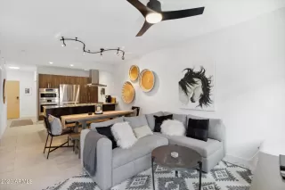 Photo #5: 6606618 Listing 