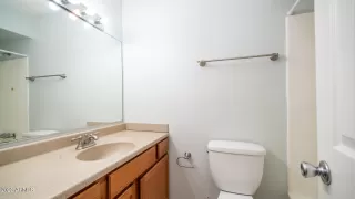 Photo #6: 6606857 Listing