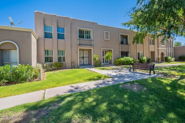 MLS: 6606947 Condo For Sale