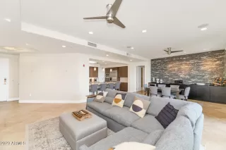 Photo #5: 6607083 Listing