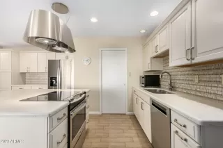 Photo #4: 6607328 Listing