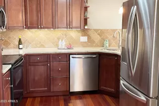 Photo #5: 6607736 Listing