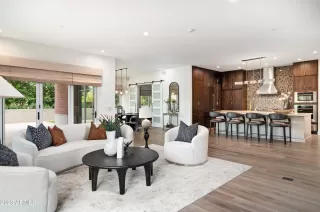 Photo #1: 6607745 Listing