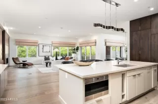 Photo #2: 6607745 Listing