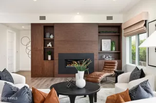 Photo #5: 6607745 Listing