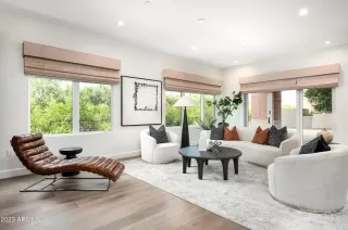 Photo #6: 6607745 Listing