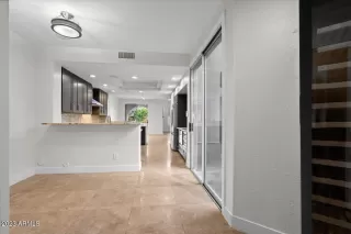 Photo #4: 6607755 Listing