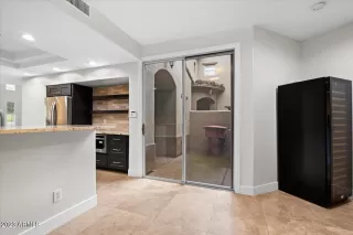 Photo #5: 6607755 Listing