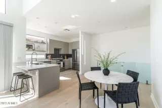 Photo #4: 6607776 Listing