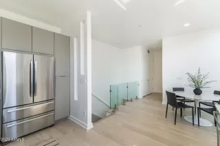 Photo #6: 6607776 Listing