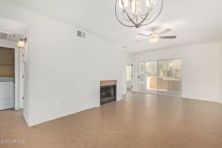 Photo #4: 6608156 Listing