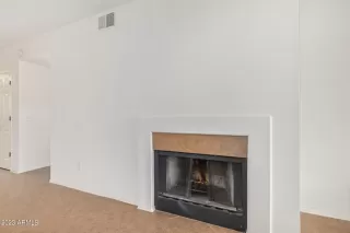 Photo #5: 6608156 Listing