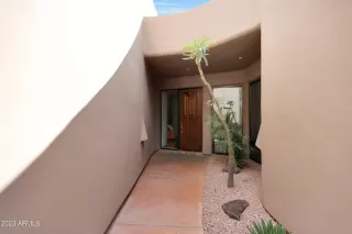 Photo #1: 6608180 Listing