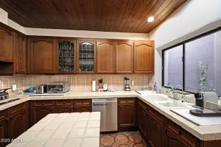 Photo #3: 6608180 Listing