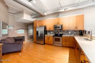Photo #2: 6608303 Listing 
