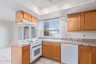 Photo #6: 6608452 Listing