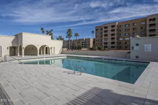Photo #5: 6608619 Listing 