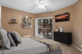 Photo #5: 6608866 Listing