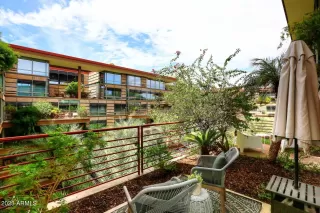 Photo #5: 6609448 Listing