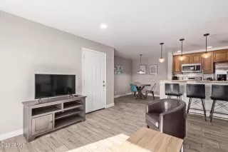 Photo #3: 6609641 Listing