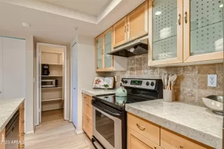 Photo #5: 6609925 Listing 